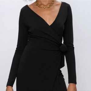 ARITZIA BABATON Midi Wrap Dress M